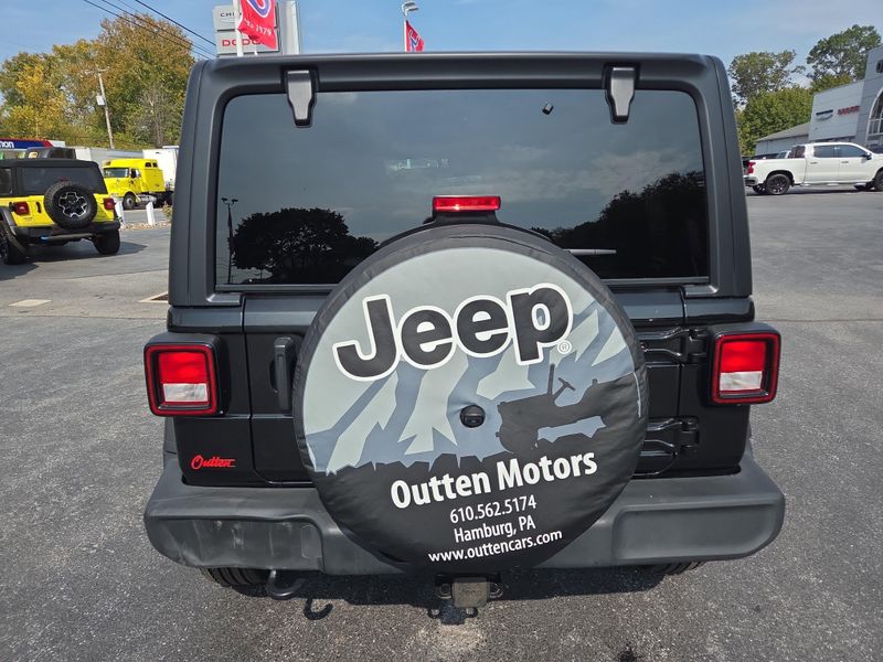 2022 Jeep Wrangler Unlimited Sport S photo 4