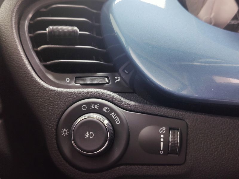 Used 2020 Fiat 500X Trekking AWD w/Sunroof/NavImage 23