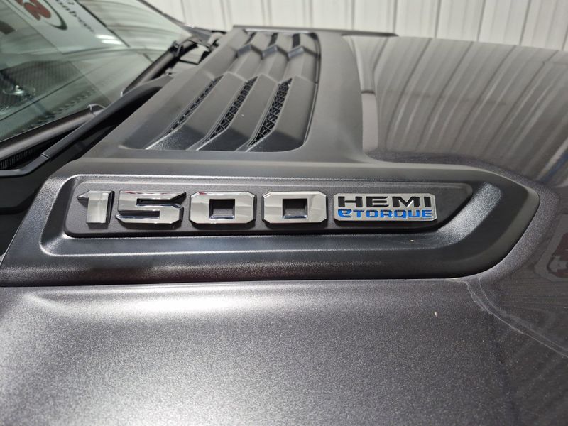 2022 RAM 1500 LaramieImage 10