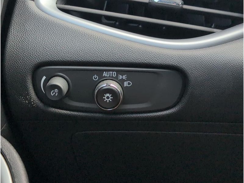 Used 2024 Chevrolet Malibu LTImage 27