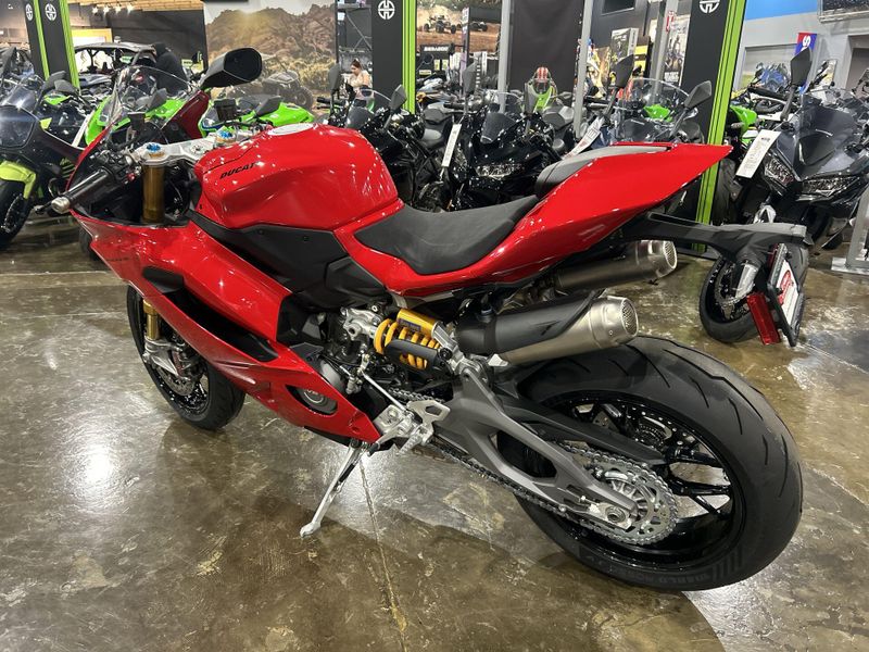 New 2026 Ducati PANIGALE V2 S 896 Image 22