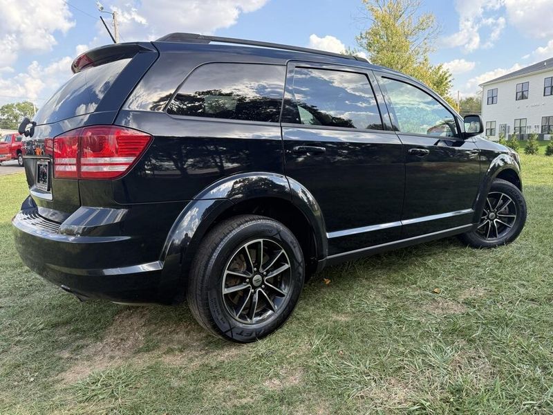 2018 Dodge Journey SE photo 2
