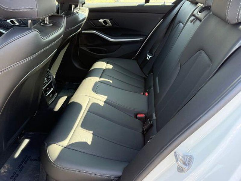 Used 2025 BMW 3 Series 330i xDriveImage 31