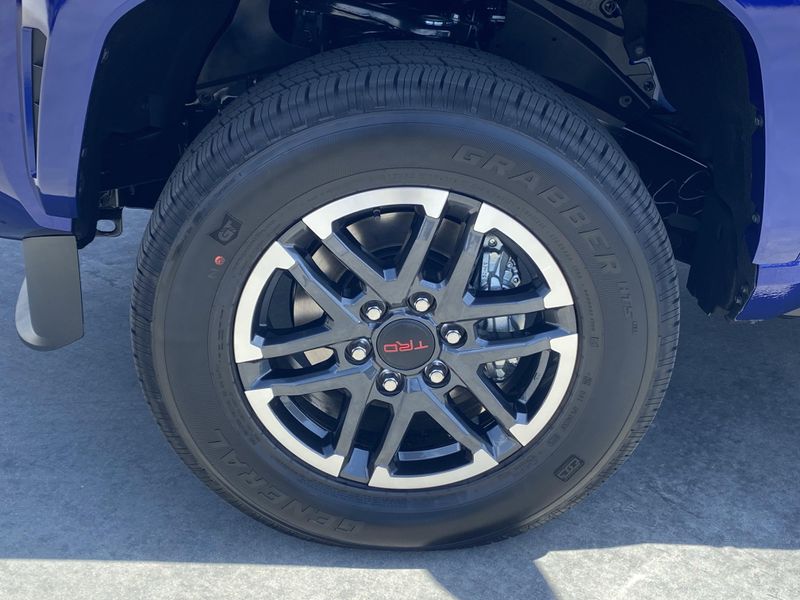 2025 Toyota Tacoma TRD Sport HybridImage 8