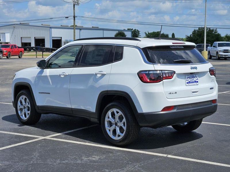 2025 Jeep Compass Latitude 4x4Image 4