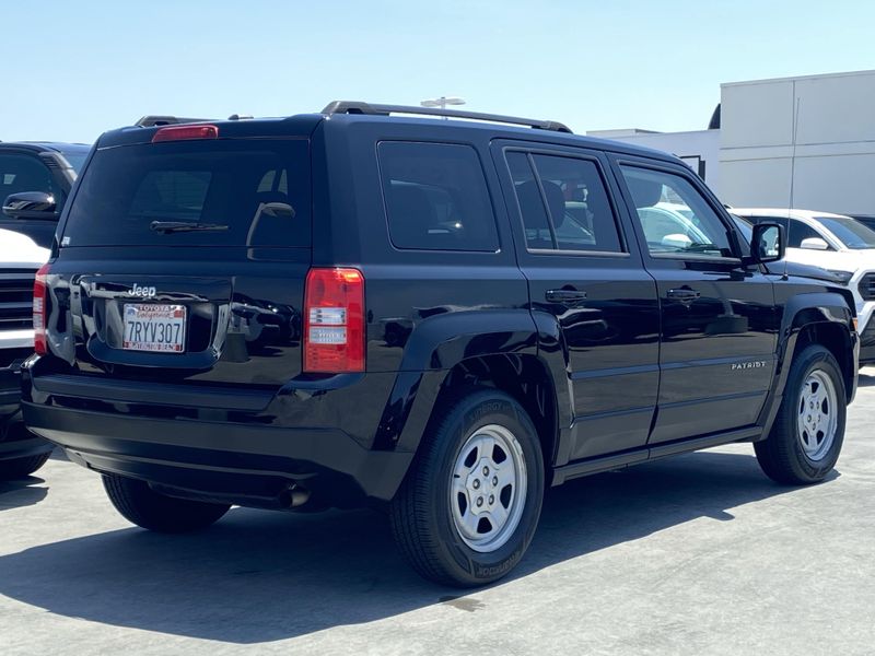 Used 2016 Jeep Patriot SportImage 2