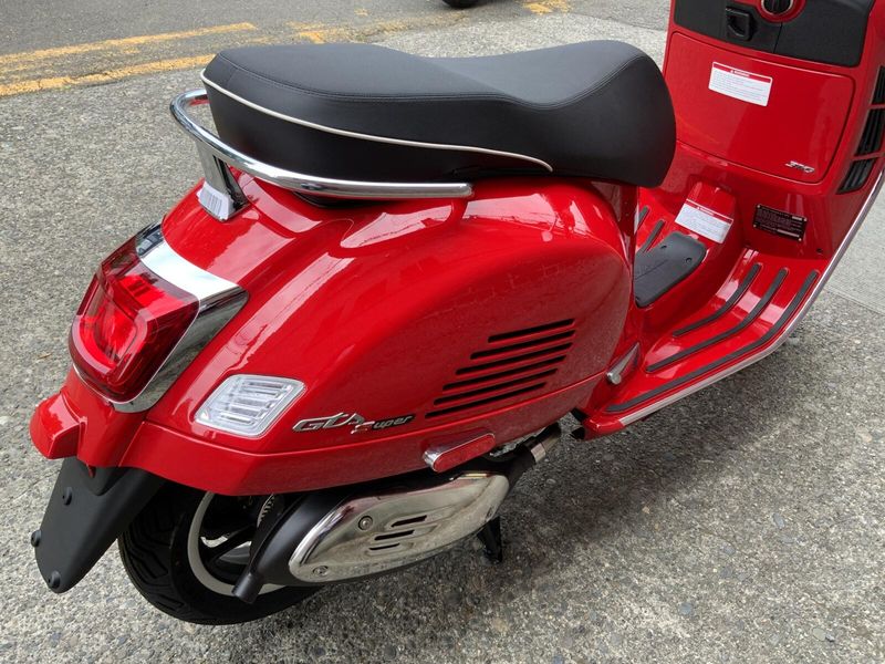 New 2025 Vespa GTS SUPER 300 