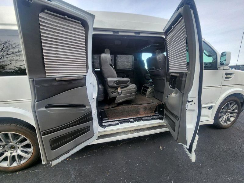 2022 Chevrolet Express Cargo Image 41