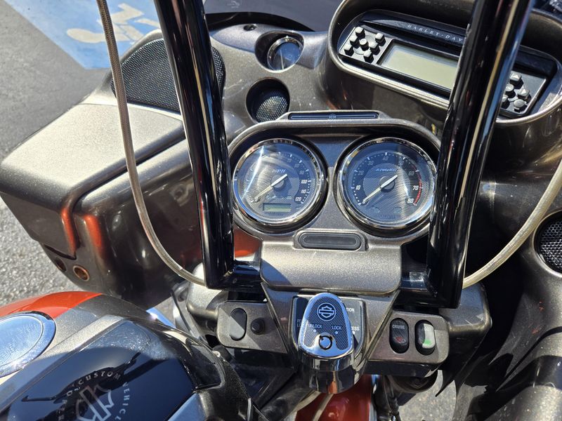 USED 2013 HARLEY ROAD GLIDE CVO  CUSTOM Image 16