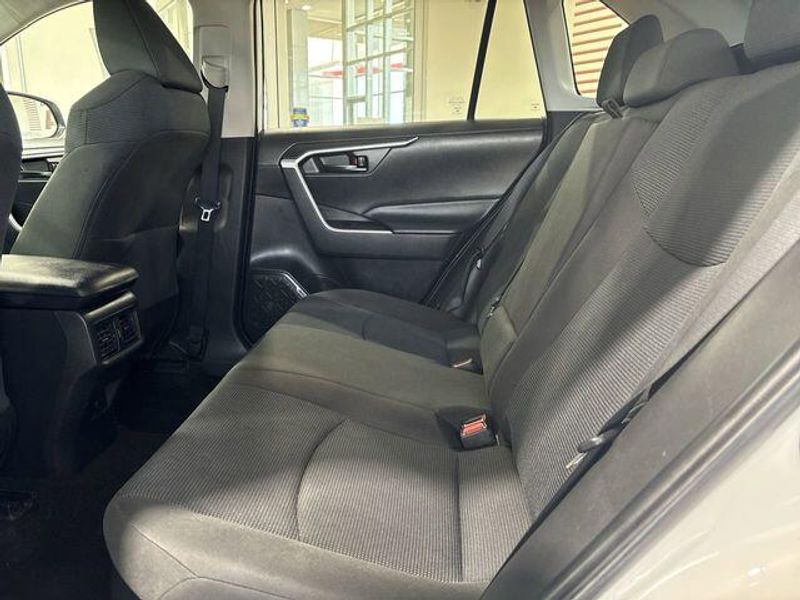Used 2022 Toyota RAV4 Hybrid LEImage 22