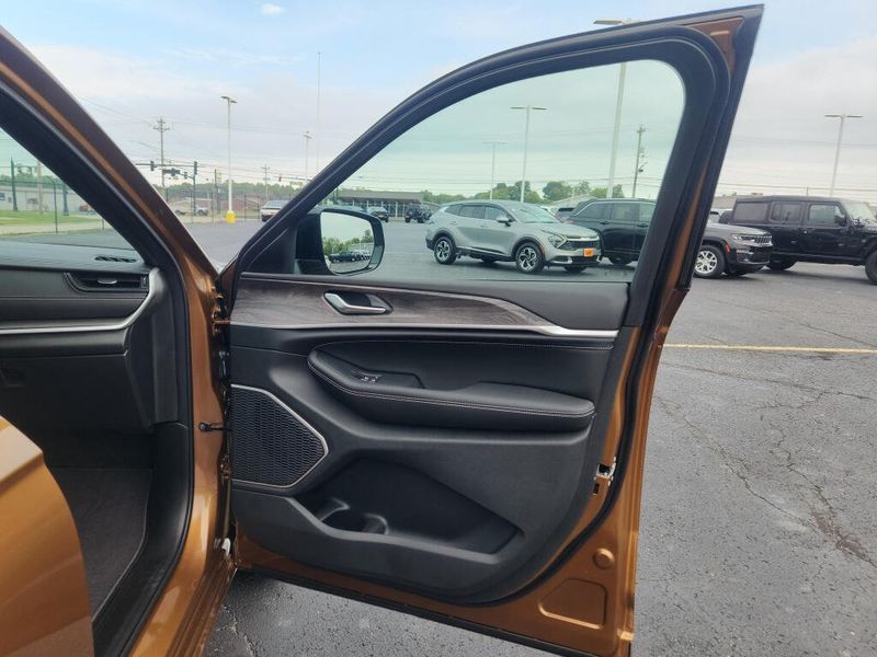 New 2027 Jeep Grand Cherokee Limited Reserve
