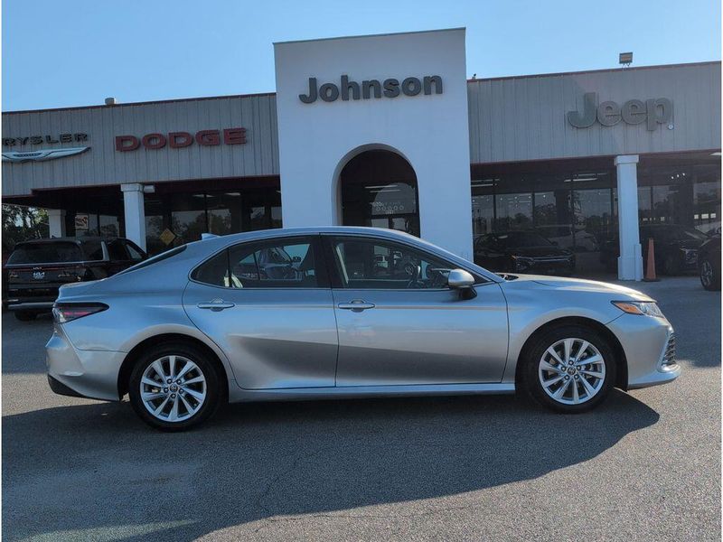 Used 2024 Toyota Camry LEImage 6