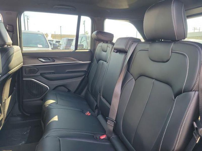 New 2026 Jeep Grand Cherokee Limited
