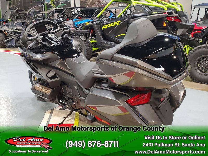 2024 Honda GOLDWING TOUR DCTImage 7