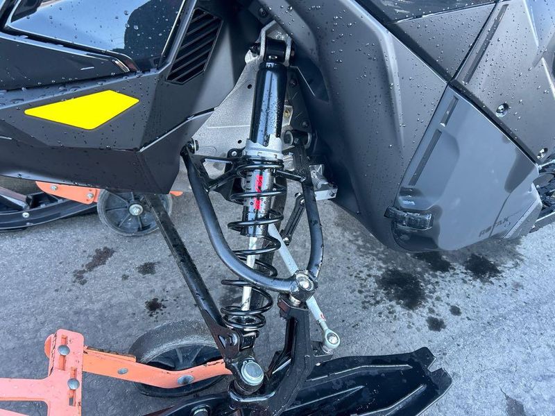 New 2025 Ski-Doo SUMMIT EDGE 850 S HAC 165 3P4F 850 ETEC 165 30 