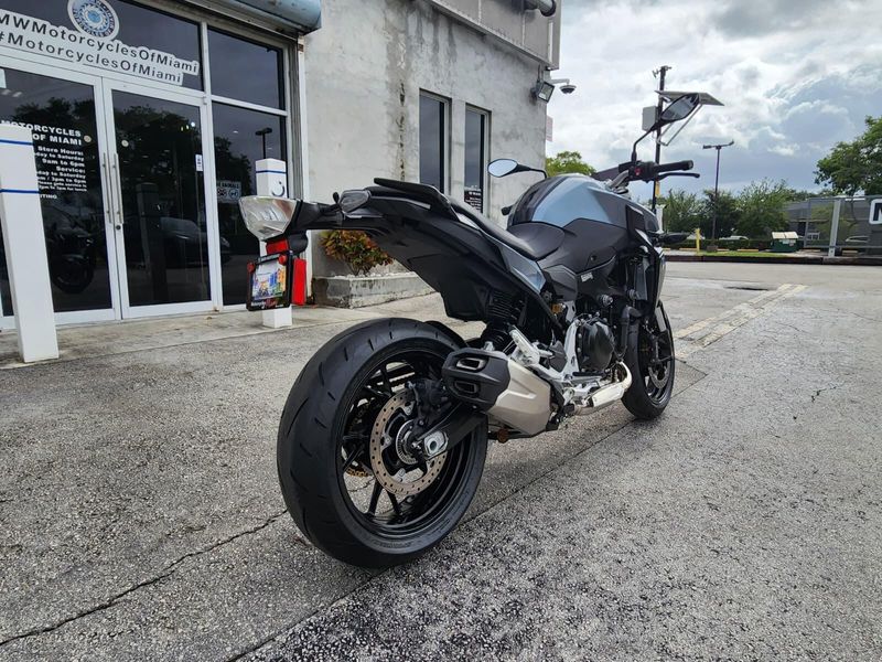 Used 2023 BMW F 900 R Image 13