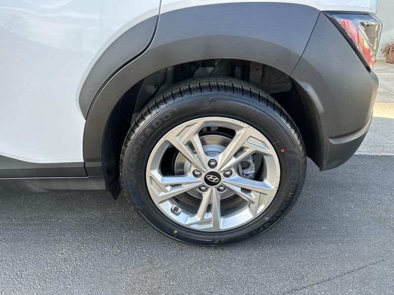 2023 Hyundai Kona SELImage 14