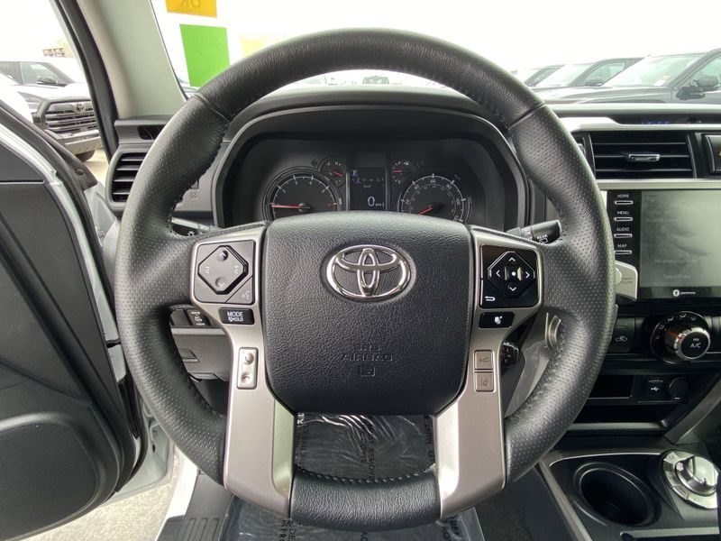 2024 Toyota 4Runner SR5Image 27
