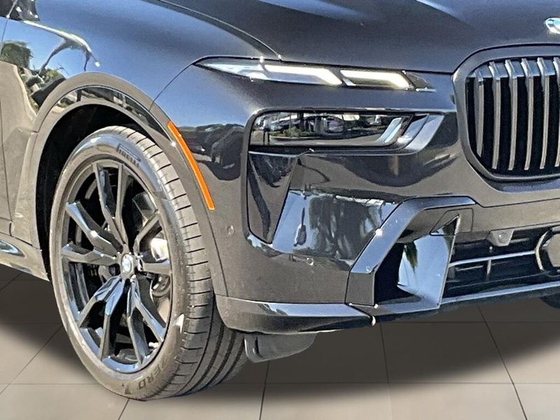 2024 BMW X7 M60iImage 9