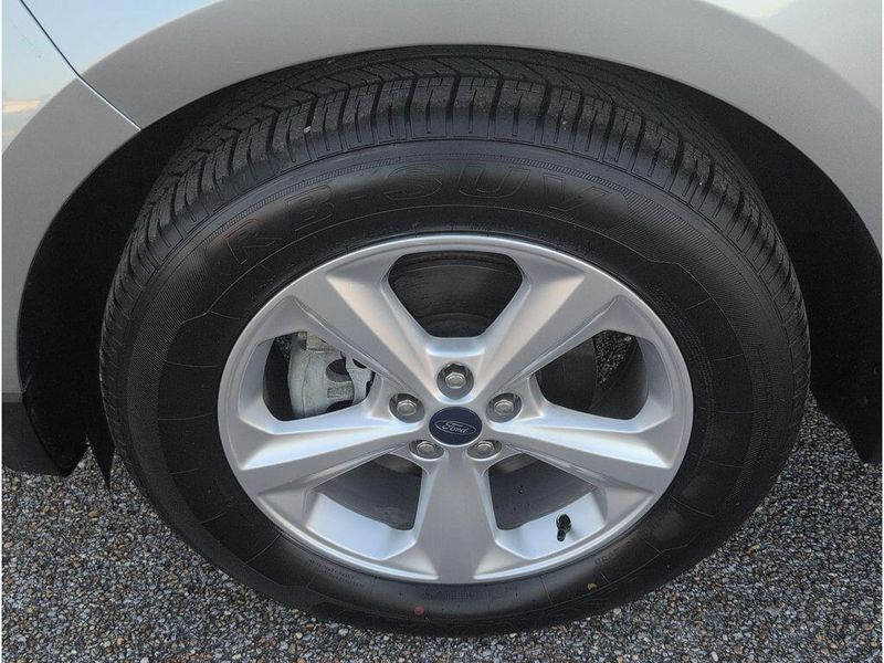 Used 2020 Ford Edge SEImage 9