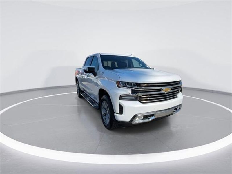 Used 2022 Chevrolet Silverado 1500 LTD High CountryImage 2