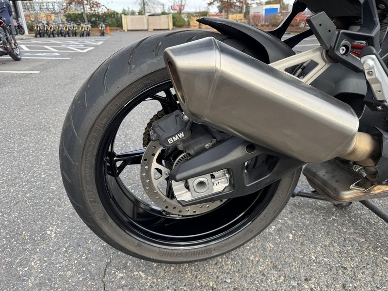 2022 BMW S 1000 XR - TRIPLE BLACK - BLACK STORM METALLIC 