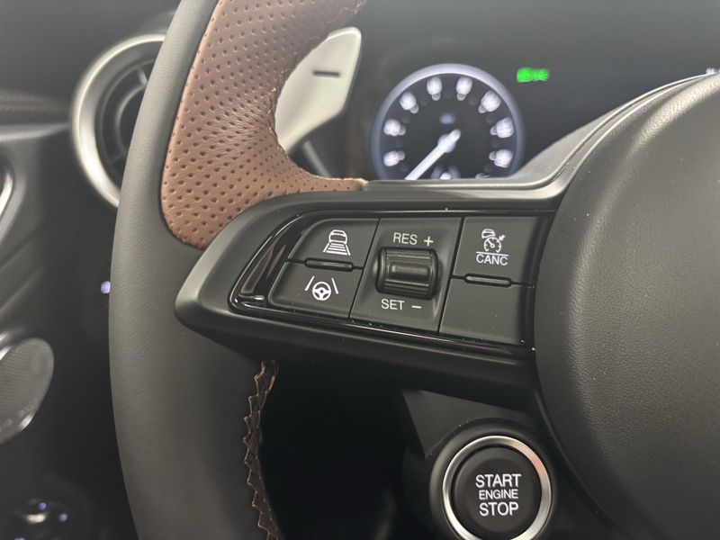 New 2025 Alfa Romeo Giulia Intensa AwdImage 24