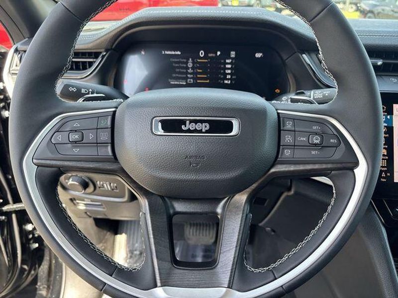 New 2026 Jeep Grand Cherokee Laredo Altitude 4x2Image 17