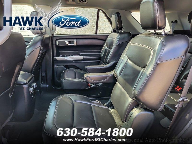 2022 Ford Explorer XLT photo 10