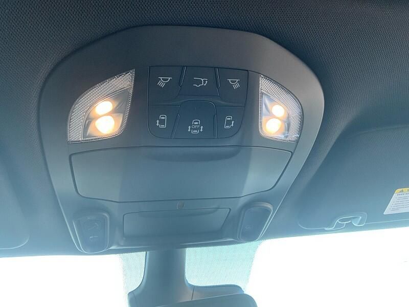 2026 Chrysler Pacifica Limited photo 28