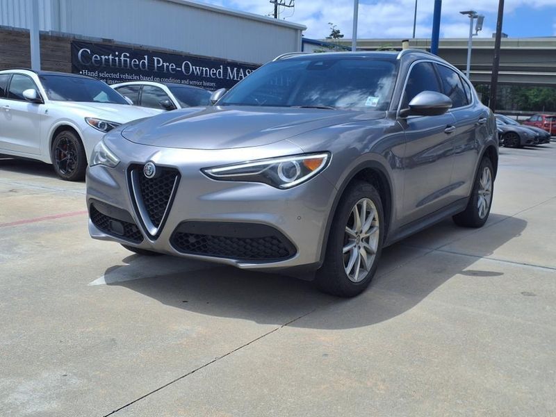 2018 Alfa Romeo Stelvio TiImage 8