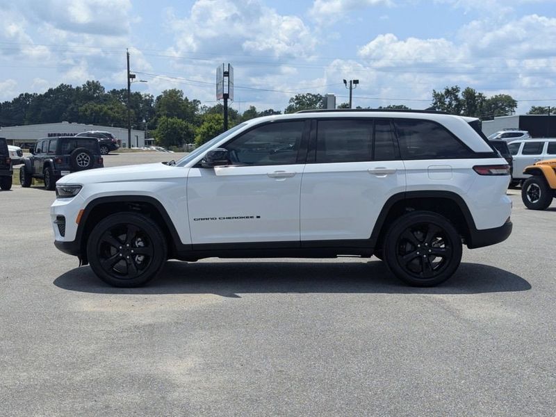 2024 Jeep Grand Cherokee Altitude 4x4Image 6