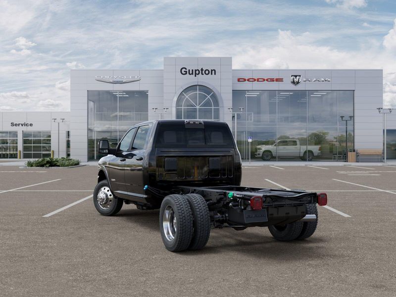 New 2026 RAM 4500 Big Horn Chassis Crew Cab 4x4 60