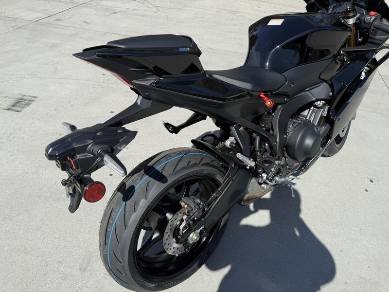 New 2025 Yamaha YZF-R9 Image 12