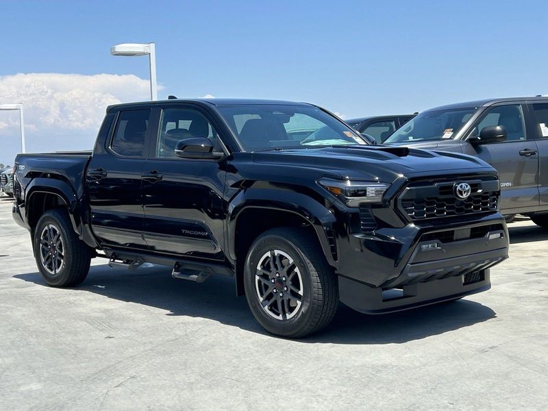 2024 Toyota Tacoma TRD SportImage 2