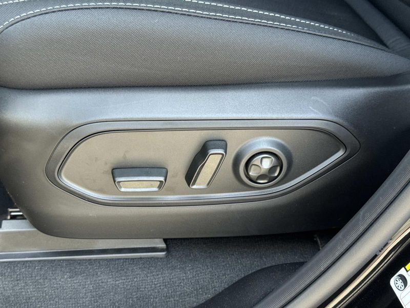 New 2026 Jeep Grand Cherokee L Laredo 4x2
