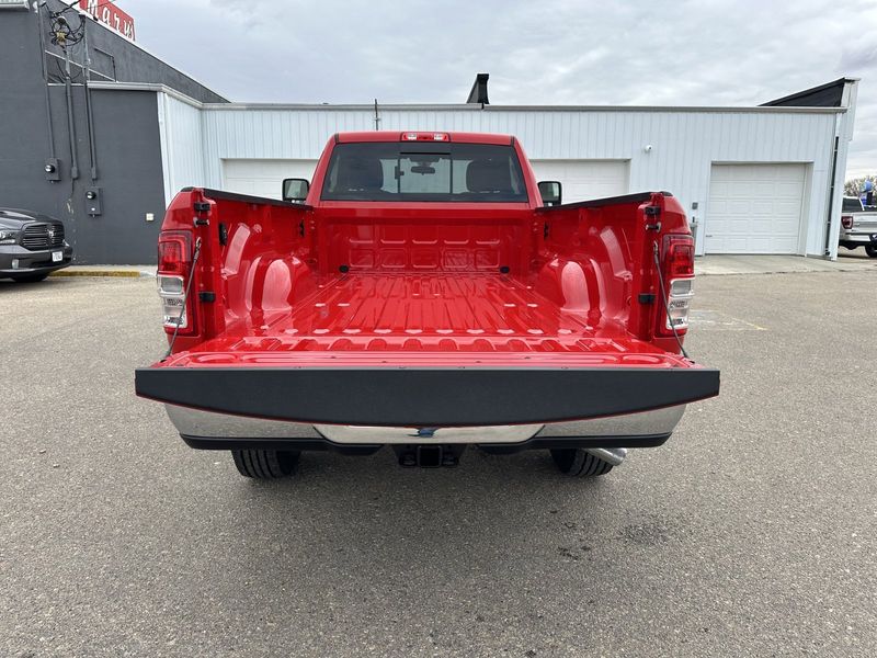 2024 RAM 3500 Tradesman Regular Cab 4x4 8