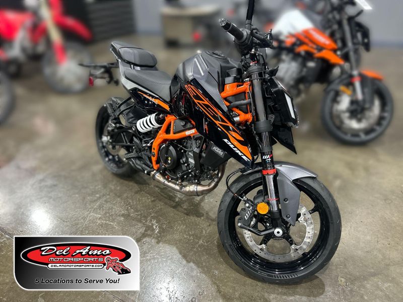 New 2026 KTM 390 DUKE Image 1