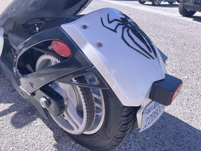 Used 2014 Can-Am RD SPYDER RS 991 SE5 WP 14 CALI Image 23