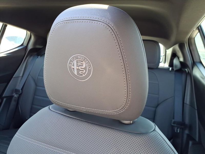 New 2026 Alfa Romeo Tonale Veloce AwdImage 12