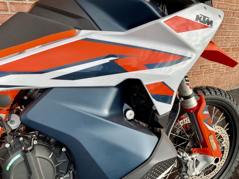 2024 KTM Adventure 890 RImage 7