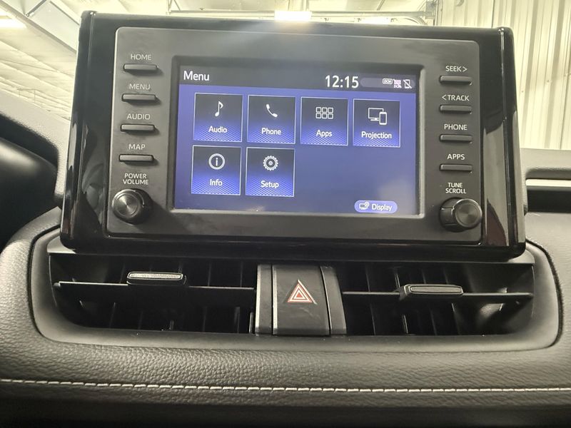 Used 2019 Toyota RAV4 LEImage 30