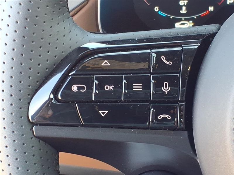 New 2026 Maserati Grecale ModenaImage 17