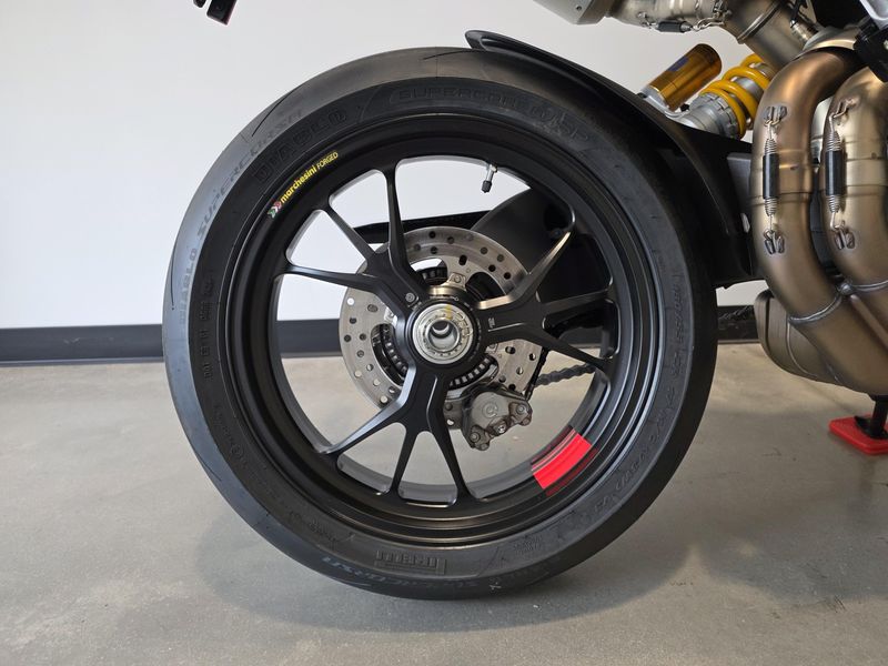 2025 Ducati Hypermotard 950 SP