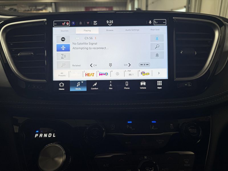 New 2026 Chrysler Pacifica LimitedImage 36