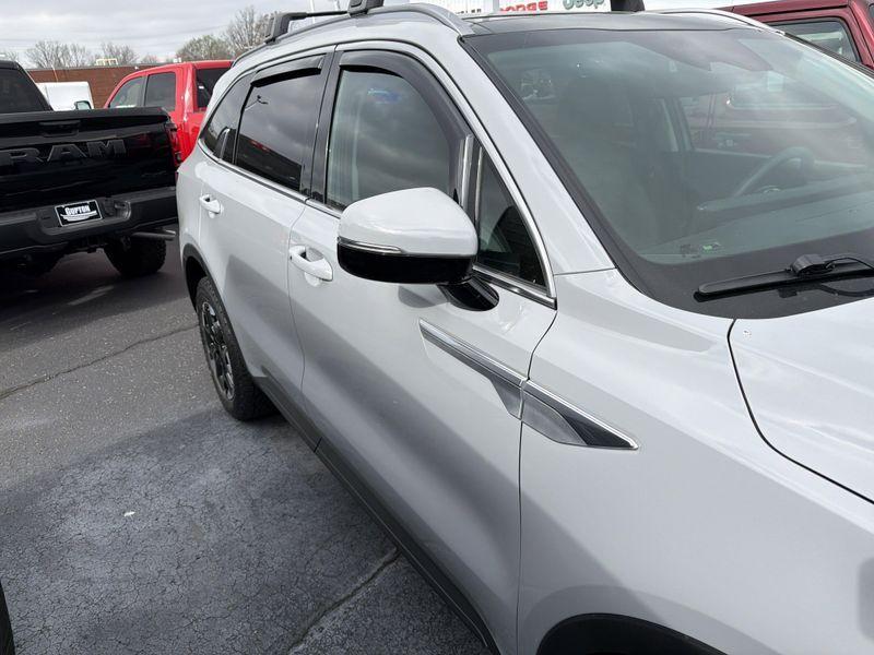 Used 2024 Kia Sorento SImage 6