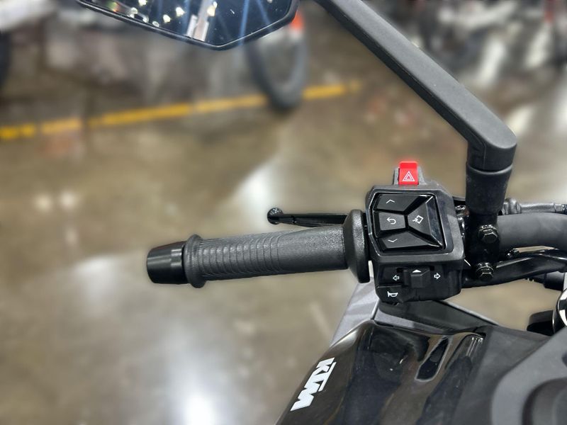 New 2026 KTM 250 DUKE Image 24