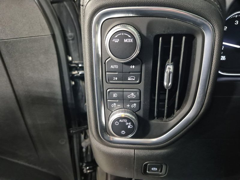 Used 2021 GMC Sierra 1500 ElevationImage 23