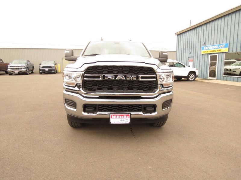 2024 RAM 3500 Tradesman Crew Cab 4x4 6