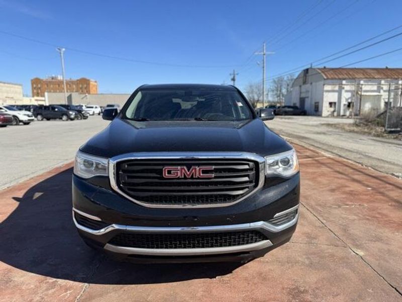 2018 GMC Acadia SLEImage 2